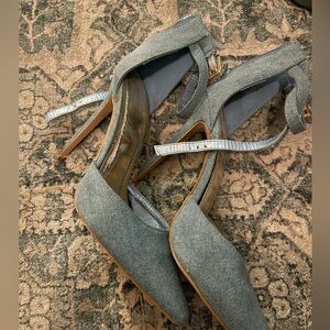 Denim blue heel, back zipper closure